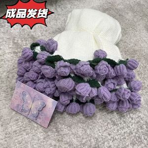 Manta de punto hecha a mano con diseño de ramo de rosas, roja, de forma irregular, regalo de cumpleaños, cálida para el invierno - Product Image 4