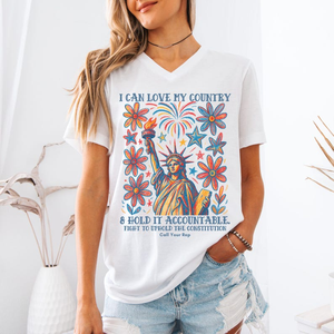T-shirt con scollo a V con statua della Libertà: maglietta con grafica patriottica per proteste - Product Image 1