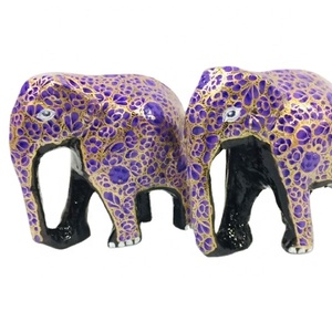 Escultura de animal Vintage hecha a mano y pintada a mano elefante estatua con madera - Product Image 5