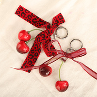 Porte-clés 3D cerise en gros, breloque de sac léopard avec nœud, pendentif ruban fausse perle, porte-clés cœur en dentelle résille pour accessoires féminins