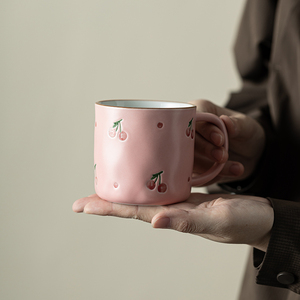 Cereja pintada à mão Caneca cerâmica com tampa para presentes de negócios Home Office Travel-Personal Water Breakfast <span class=keywords><strong>Coffee</strong></span> Tea Cup