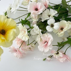 Fleurs artificielles en soie de renoncule blanches et jaunes, haute simulation, pour décoration de mariage, accessoires de photographie et décoration intérieure - Product Image 3