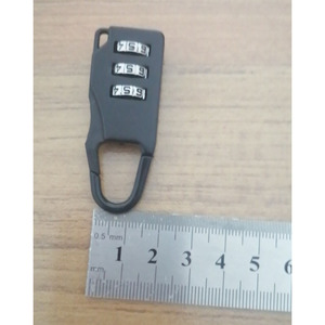 Antuke Candado de combinación con cable de alambre para casco, 150 cm, aleación de zinc, portátil, para motocicleta, bicicleta, uso en exteriores - Product Image 3