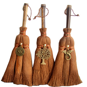 HZ Wicca – Sculpture en bois écologique pour ornements d'autel ou pendentif balai, éventail <span class=keywords><strong>de</strong></span> <span class=keywords><strong>sorcière</strong></span>, pendentif en forme <span class=keywords><strong>de</strong></span> palmier - Product Image 5