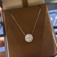 Collier pendentif de luxe classique en or massif 18 carats avec diamant de laboratoire taille cœur et serti halo, certifié IGI