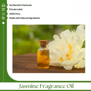 El aceite de jazmín ofrecido tiene su origen en India y es un líquido de color marrón rojizo con un aroma floral, exótico y cálido. - Product Image 4