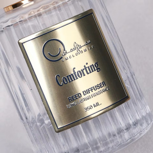 Etichette in Lamina Metallica 3D Personalizzabili e Etichette per Confezioni di Profumi Stampate UV, Targhette Metalliche, Adesivi per Profumi - Product Image 5