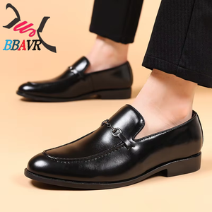 Mocasines Negros y Marrones al por Mayor de Fábrica, con Parte Superior de PU, Suela de Goma, Punta Puntiaguda, Zapatos Formales de Vestir para Hombre - Product Image 3