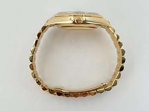 2025 Montre mécanique haut de gamme à vendre avec diamants incrustés d'or et double calendrier pour hommes - Product Image 5