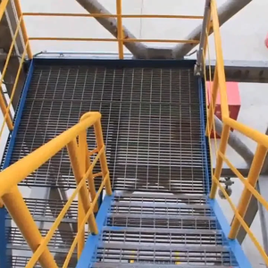 Rampe d'escalier antidérapante en acier avec grille de marche sur mesure, faible entretien pour escaliers de plateforme - Product Image 1