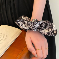 Accessoires de cheveux géants pour femmes coréennes Bandeaux élastiques Jumbo noirs et blancs Attaches pour cheveux surdimensionnés peinture de lavage Chouchous