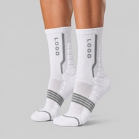 Chaussettes de sport en coton pour hommes au design premium, avec logo personnalisé, chaussettes athlétiques mi-mollet pour la course et le basketball