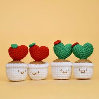 Ornement en forme de cœur en crochet fait main, cactus en pot, décoration de bureau en forme de cœur tricoté, mini pot de plante, cactus artificiel