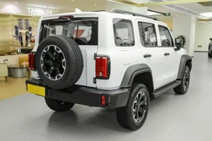Tank 300 Hi4-T 2025 2.0T Standard PHEV Hybride SUV Neuf Voitures Hybrides Nouvelle Voiture à Essence Transmission Intermittente à Quatre Roues Motrices SUV Compact - Product Image 6