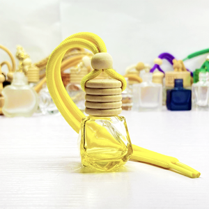 8ml tam giác màu đen chai thủy tinh màu vàng xe treo khuếch tán sậy cho tinh dầu rỗng chai nước hoa xe hơi - Product Image 3