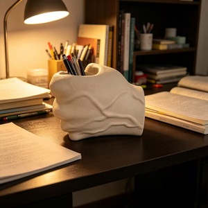Cadeau de bureau créatif, porte-stylo personnalisé en forme de poing musculaire, pour la promotion, rangement de fournitures de bureau, personnalisé avec logo - Product Image 1