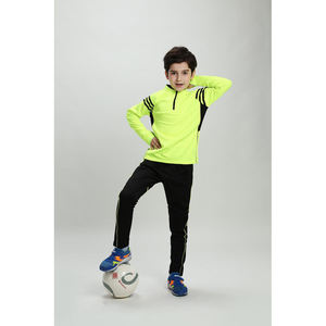 Setelan olahraga sepak bola kosong kustom poliester desain baru untuk layanan OEM ramah anggaran - Product Image 2