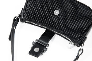 Vente en gros en usine nouveau sac décontracté sac à bandoulière demi-lune simple poignée doublure en polyester PU chaîne de fermeture de verrouillage pour les femmes - Product Image 6