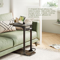 Table d'appoint de lit mobile moderne de bureau OEM ODM pour ordinateur portable bureau de collation latéral en forme de C avec multiprise et support pour casque d'écoute
