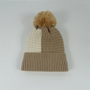 Chapeau d'hiver bicolore pour femmes filles Bord roulé Mode Outdoor Big Faux Fur Pompom Knitting Hats - Product Image 5
