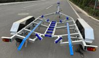 Remorque bateau galvanisée 5,8 m à double essieu avec bâches en polyéthylène, chargement facile, au meilleur prix d'usine en promotion