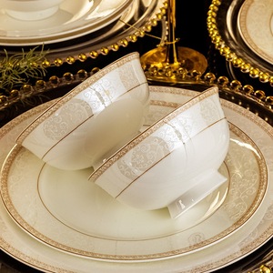 Service de Table de Luxe à Bord Doré, Vaisselle Haut de Gamme en Porcelaine Fine, Assiette Ronde en Céramique Personnalisée, Grès Blanc Glaçuré pour Usage Domestique - Product Image 4