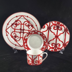 Luxury Spanish Red Bone China Dinnerware <b>Sets</b> Spanish-Style Home Decors for Dining Room Fashionable Western European Design - Product Image 6