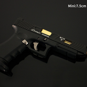 Hợp Kim Đế Chế Nhà Máy Giá Tốt 7.5 Cm Kim Loại Mini <span class=keywords><strong>Gun</strong></span> Keychain Đen Đồ Chơi Súng Mô Hình Eject Đạn - Product Image 4