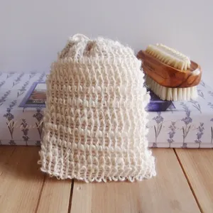 Sac en filet moussant en <span class=keywords><strong>coton</strong></span> et sisal, sac en maille premium, sac de lavage en sisal pour économiser le savon, sac de bain en <span class=keywords><strong>coton</strong></span> et sisal avec perle en bois - Product Image 2