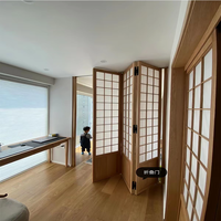 Porte accordéon pliante en bois de chêne avec design moderne en verre et isolation acoustique pour salon, porte de séparation extérieure pliante