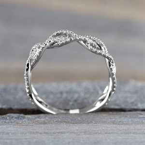 Anello di Fidanzamento Scintillante per Donne, Elegante Gioiello da Dito alla Moda - Product Image 4