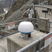 Détecteur de déplacement GNSS robuste Yunyi ZDHG-GP30 IP67 -40~85 1.7W faible consommation 4G/WiFi/LoRa 1-10Hz pour la surveillance à distance de la stabilité des pentes