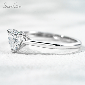 Anillo Solitario Starsgem de Oro Blanco de 10k con Diamante Cultivado en Laboratorio de 1CT con Corte Corazón - Product Image 2