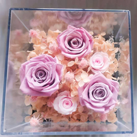 Vente en gros de roses éternelles séchées naturelles réelles, décoratives, personnalisées, dans un cristal transparent carré, pour la Saint-Valentin