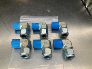 Contrôleur PLC 8-8-<span class=keywords><strong>CBU</strong></span> en gros, neuf, original, de marque Warehouse, contrôleur de programmation PLC - Product Image 1