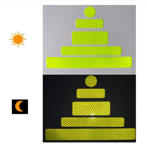 Autocollants réfléchissants en PET pour voiture, autocollants adhésifs pour camion, lumières géométriques qui brillent dans le noir, <span class=keywords><strong>bandes</strong></span> de pare-chocs arrière pour casques de vélo - Product Image 4