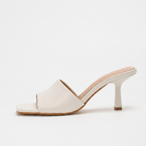 Sandali Mule <span class=keywords><strong>con</strong></span> <span class=keywords><strong>Tacco</strong></span> Svasato e Punta Quadrata per Donne, Ciabatte in Pelle Eleganti Color Crema, Cognac e Marrone per Ufficio e Uso Quotidiano - Product Image 5