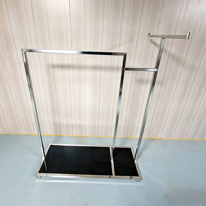 Moderno Perchero <span class=keywords><strong>de</strong></span> <span class=keywords><strong>Ropa</strong></span> Asimétrico <span class=keywords><strong>de</strong></span> Acero Inoxidable con Estante Negro para Exhibición en Boutiques y Tiendas Minoristas - Product Image 6
