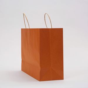 ถุงกระดาษคราฟท์ KM Craft พร้อมหูหิ้วแบบบิดเกลียวสีน้ำตาล สำหรับใส่เสื้อผ้า รองเท้า ถุงเท้า ขนสัตว์ บรรจุภัณฑ์อาหาร ใช้ได้กับอาหาร - Product Image 3
