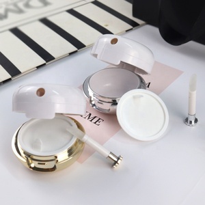 ISMAN Luxury 13g White Lip Mask Box With Mirror Silicone Brush Empty Concealer Compact Plastic Lip Balm Cosmetic Packaging - Product Image 4
