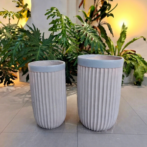 Macetas Modernas Ecológicas Ligeras para Plantas de Interior y Exterior, Macetas Extra Grandes de Fibra de Vidrio y Arcilla de 30L, Paquete - Product Image 1