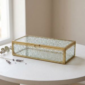 Boîte de rangement rectangulaire moderne de luxe en métal et verre pour bijoux et cosmétiques - Product Image 1