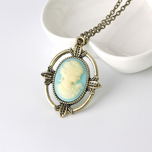 Collar de Cadena de Aleación de Zinc con Diseño de Cabeza de <span class=keywords><strong>Catherine</strong></span> de Vampire Diaries, Éxito de Ventas Transfronterizo, Ideal para Regalo - Product Image 2