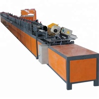 Machine de formage de rouleaux de portes pour volets roulants en polyuréthane 55/77 PU ignifugé pour garage Machine de fabrication de panneaux à lattes