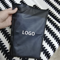 Emballage personnalisé en gros, logo imprimé, t-shirt, sac en plastique transparent à fermeture éclair, sac à fermeture éclair givré pour vêtements