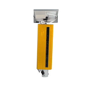 Luz de borde de advertencia de lámpara de contorno de flash síncrono recargable con energía solar de fábrica - Product Image 3