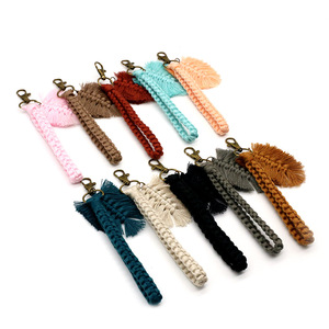 <span class=keywords><strong>Porte</strong></span>-clés tissé <span class=keywords><strong>en</strong></span> métal macramé de style bohème breloque de sac à la <span class=keywords><strong>main</strong></span> avec feuille suspendue <span class=keywords><strong>porte</strong></span>-clés à la mode - Product Image 4
