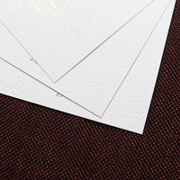 Undangan Pernikahan Hardcover Beige Elegan dengan Pola Debossed dan Dekorasi Pita Foil Emas
