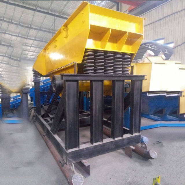 Huge Capacity Vibration Feeder for Raw Minerals Feeding With Vibrating Exciter and Isolation Springs
