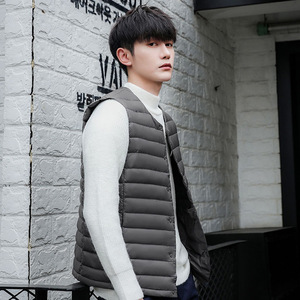 Vente en gros Veste en duvet d'hiver légère de qualité supérieure Veste bouffante <span class=keywords><strong>sans</strong></span> manches avec sac de rangement Gilet en duvet d'hiver pour hommes - Product Image 5